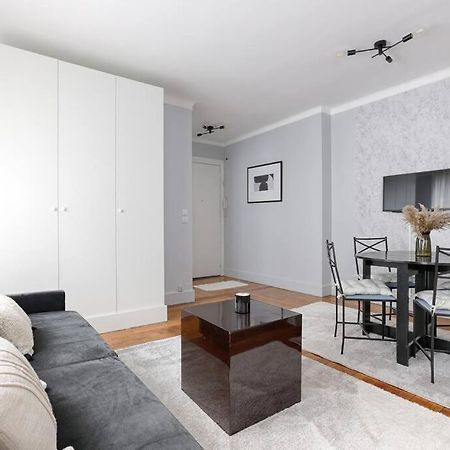 Matignon Saint-Honore : Magnifique Appartement 1Br ปารีส ภายนอก รูปภาพ