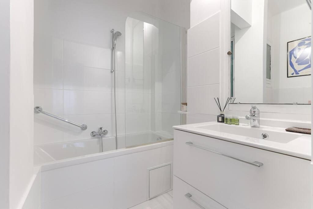 Matignon Saint-Honore : Magnifique Appartement 1Br ปารีส ภายนอก รูปภาพ